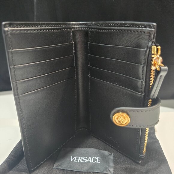 Versace Bi-fold Wallet Coin Purse Medusa Logo Flap Leather Black w/Box & Dusty - Picture 4 of 5